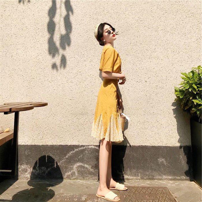 Chanel香奈兒 法國專櫃同步新款 滌綸小香風氣質套裝 V領短袖 拼接荷葉邊 收腰上衣 單排扣 魚尾拼接碎花 半裙套裝  xly1327